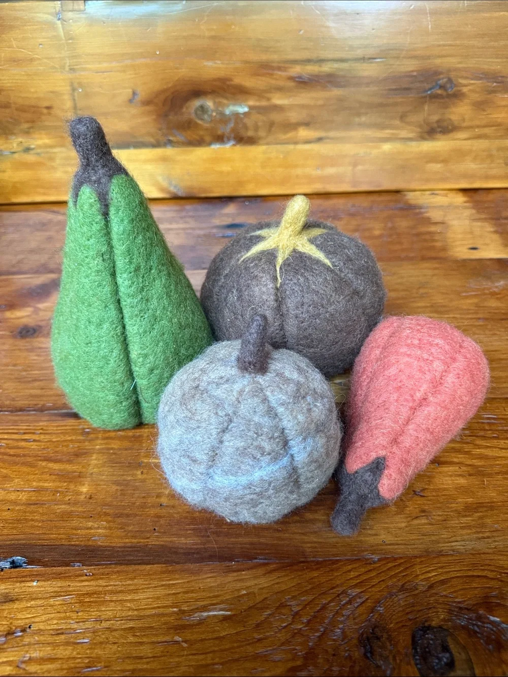 🍂 Wool Felt Fall Pumpkin and Guard Décor - Green, Brown, Tan and Orange